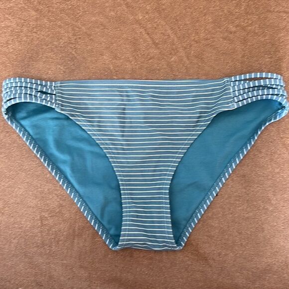 ❤️Xhilaration Blue striped 2 Piece bikini Swimsuit - Picture 4 of 7